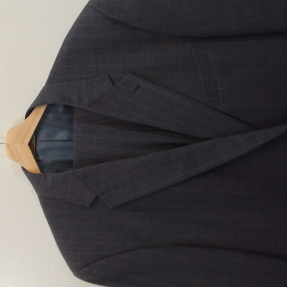 Joseph Abboud Gray Pinstripe Wool Suit 46R (Made in USA)